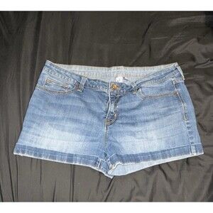 JCP Womens Denim Shorts Medium Wash Blue Jean Size 14  3 Inch Inseam Vintage
